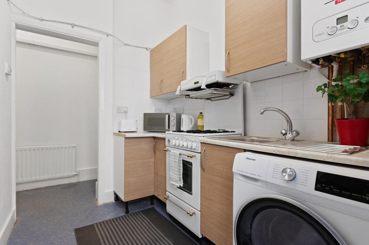 Fantastic 2Bd Barking Stay With Links To The City! London Bagian luar foto