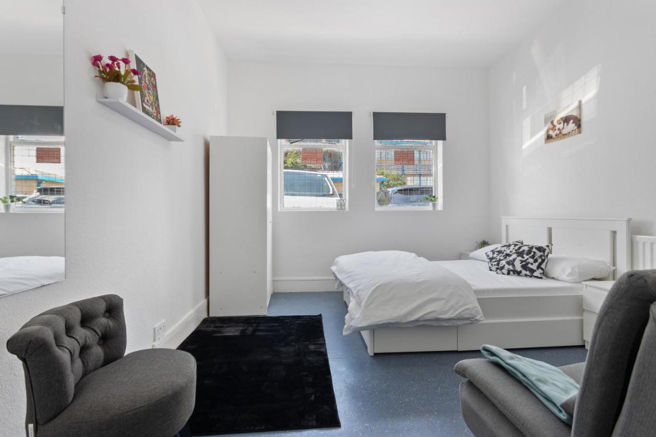 Fantastic 2Bd Barking Stay With Links To The City! London Bagian luar foto