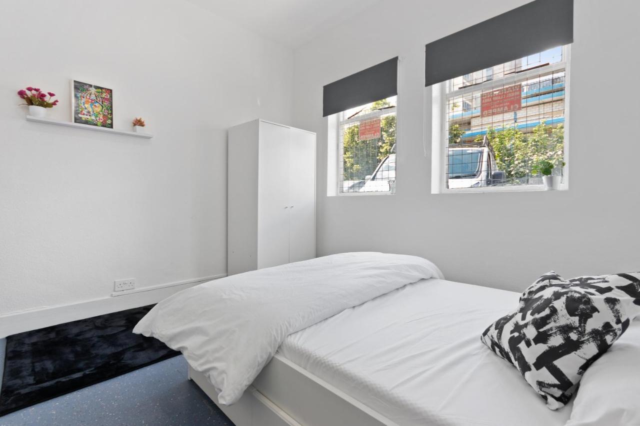 Fantastic 2Bd Barking Stay With Links To The City! London Bagian luar foto